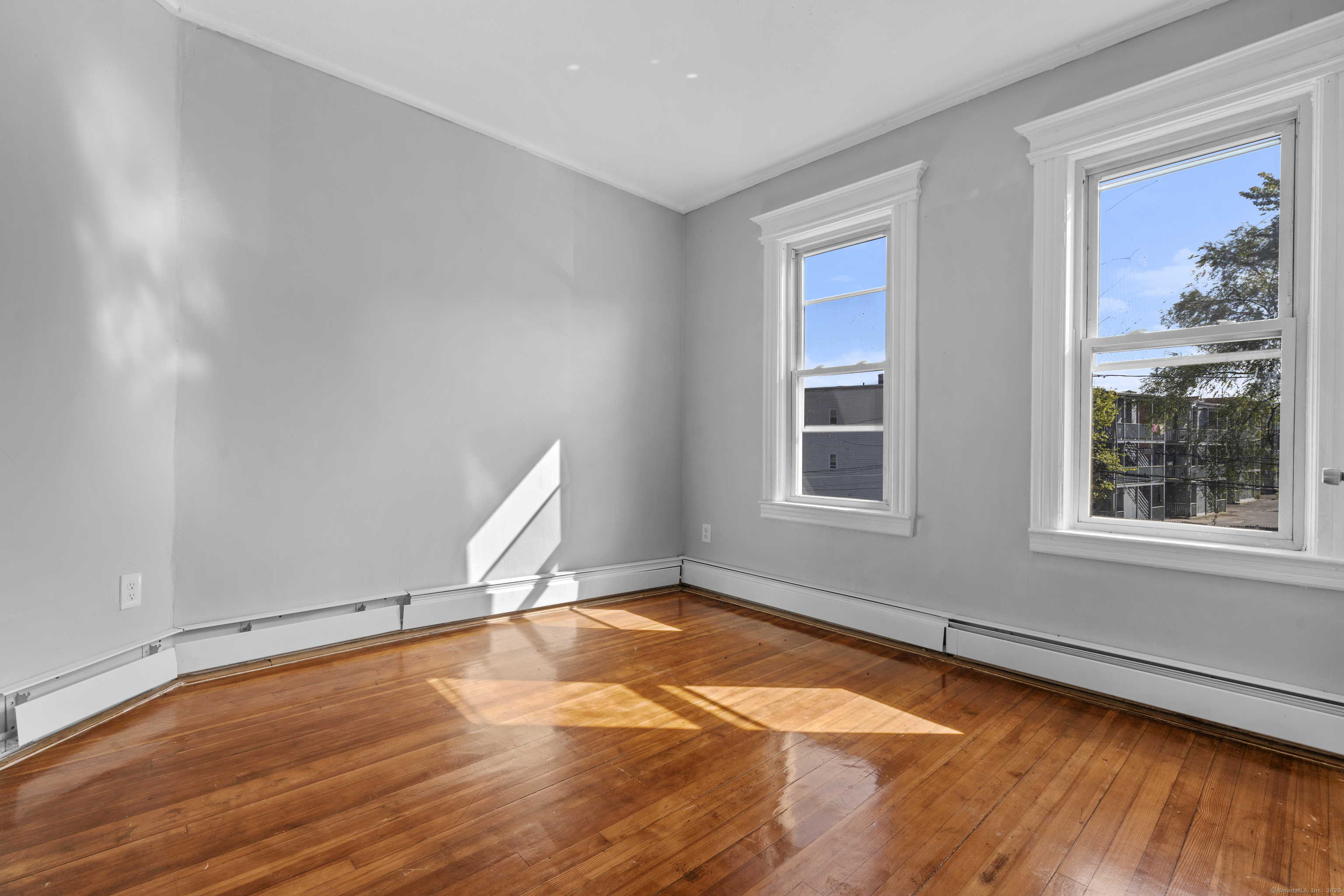 Hartford, Connecticut 06112, United States, 3 Bedrooms Bedrooms, ,1 BathroomBathrooms,Residential,Active,231402