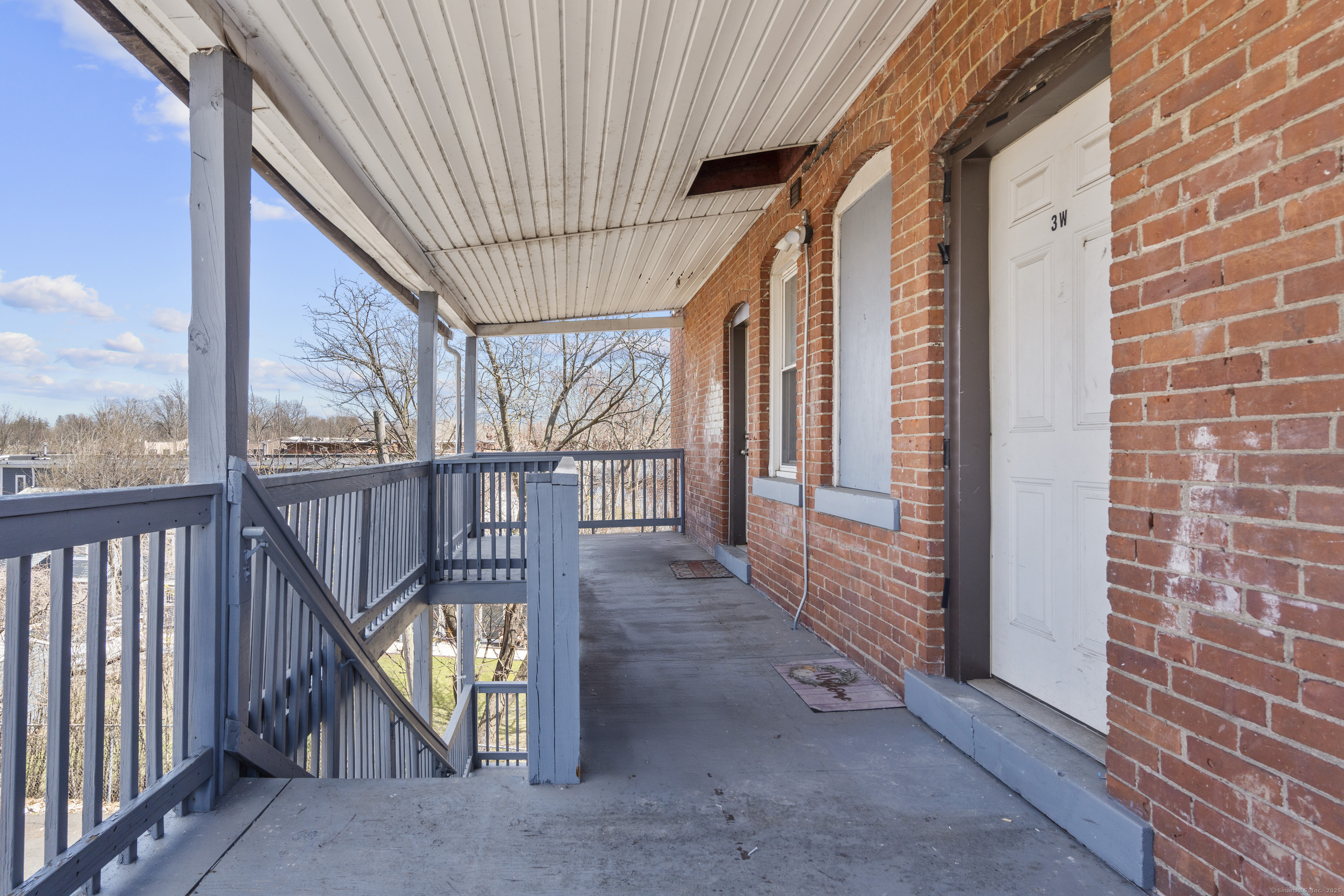 Hartford, Connecticut 06112, United States, 3 Bedrooms Bedrooms, ,1 BathroomBathrooms,Residential,Active,231402