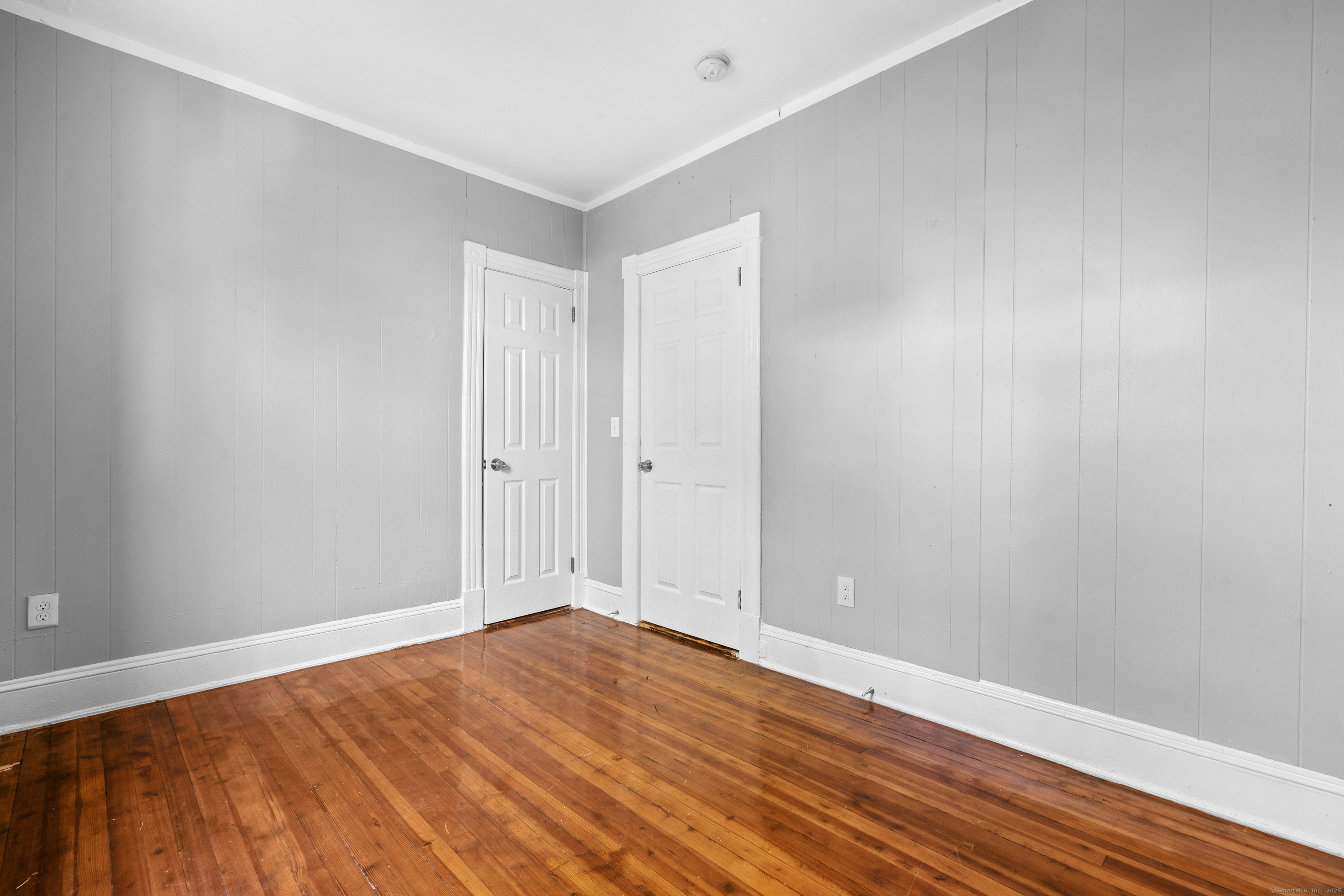 Hartford, Connecticut 06112, United States, 3 Bedrooms Bedrooms, ,1 BathroomBathrooms,Residential,Active,231402