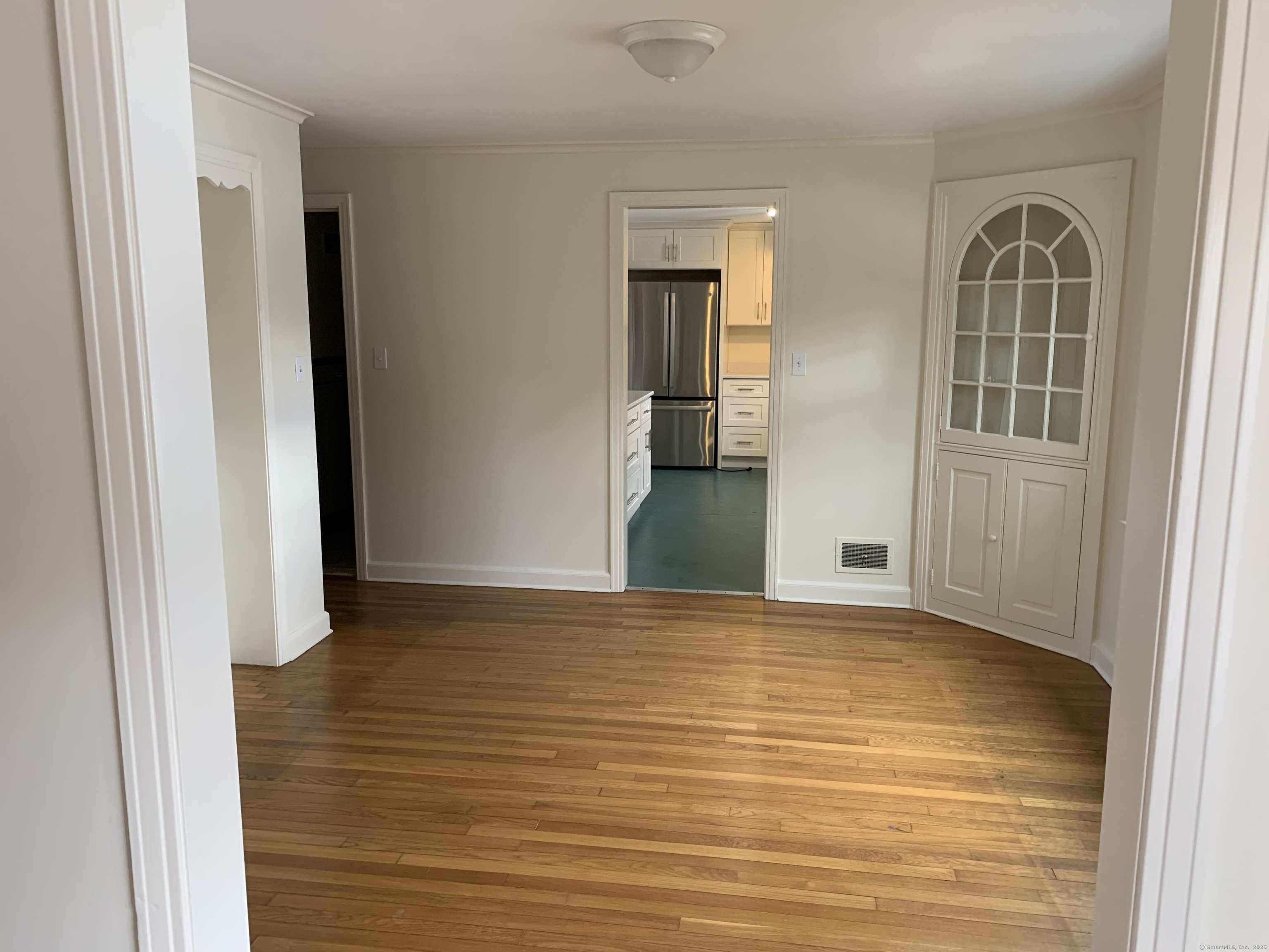 1057 Orange Center Road, Orange, Connecticut image 2