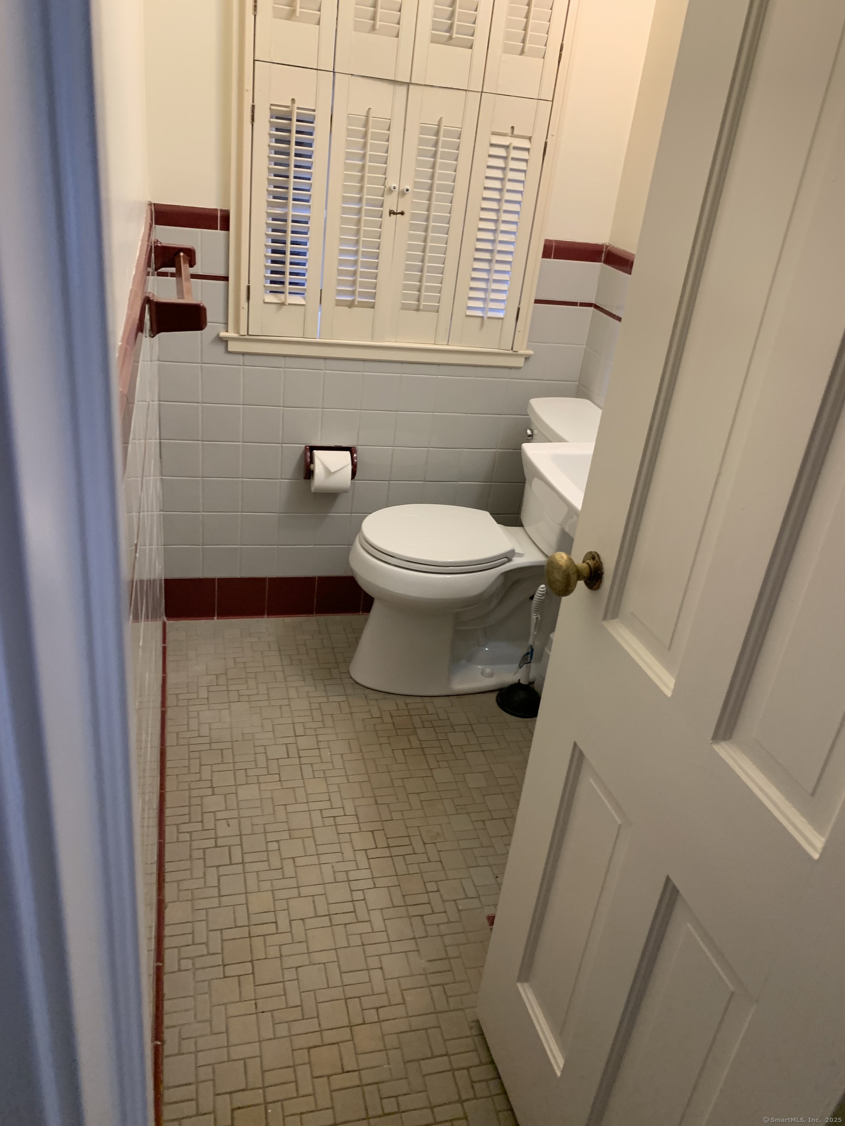 1057 Orange Center Road, Orange, Connecticut image 15