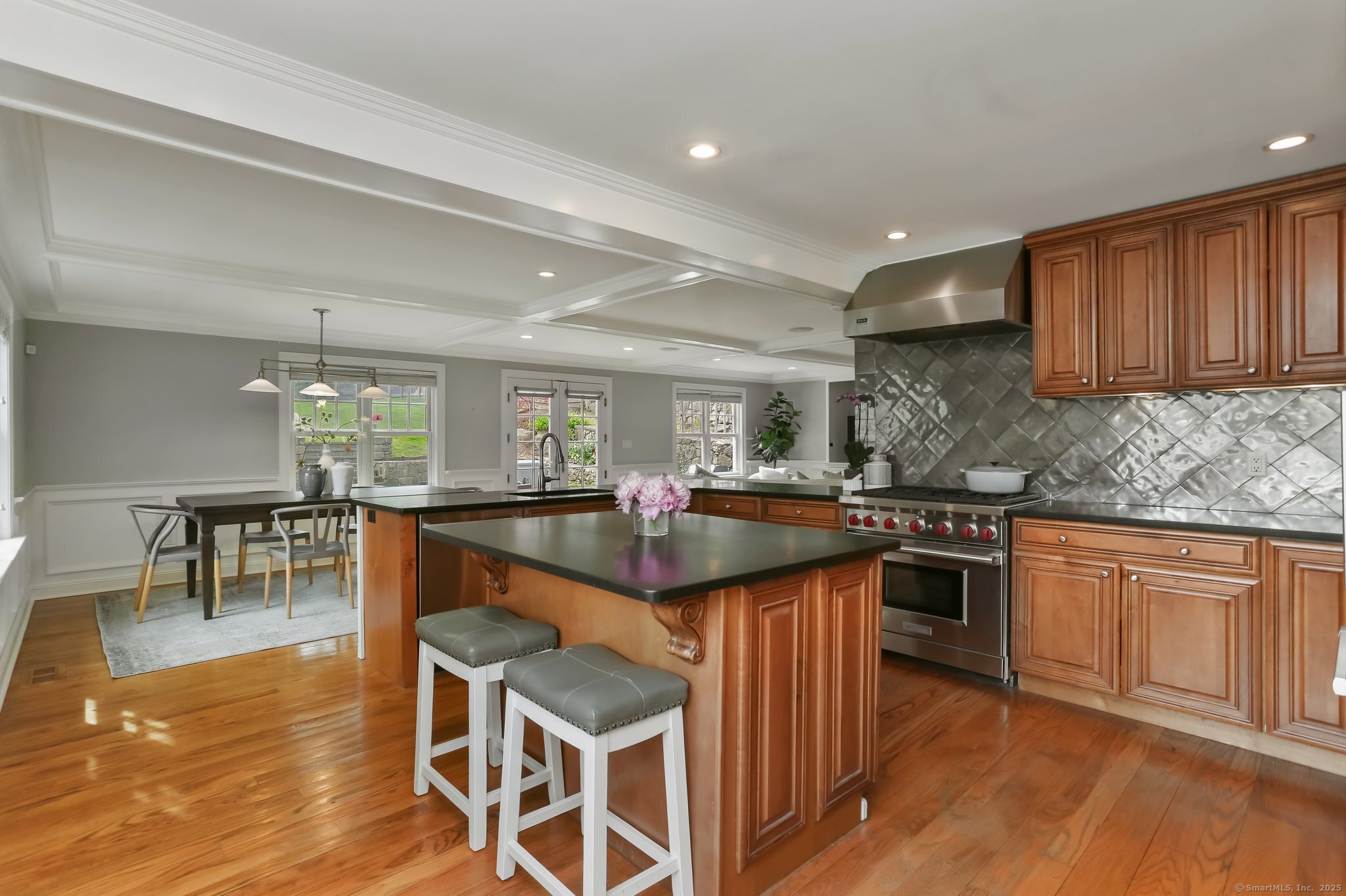 12 Laddins Rock Road, Greenwich, Connecticut image 8