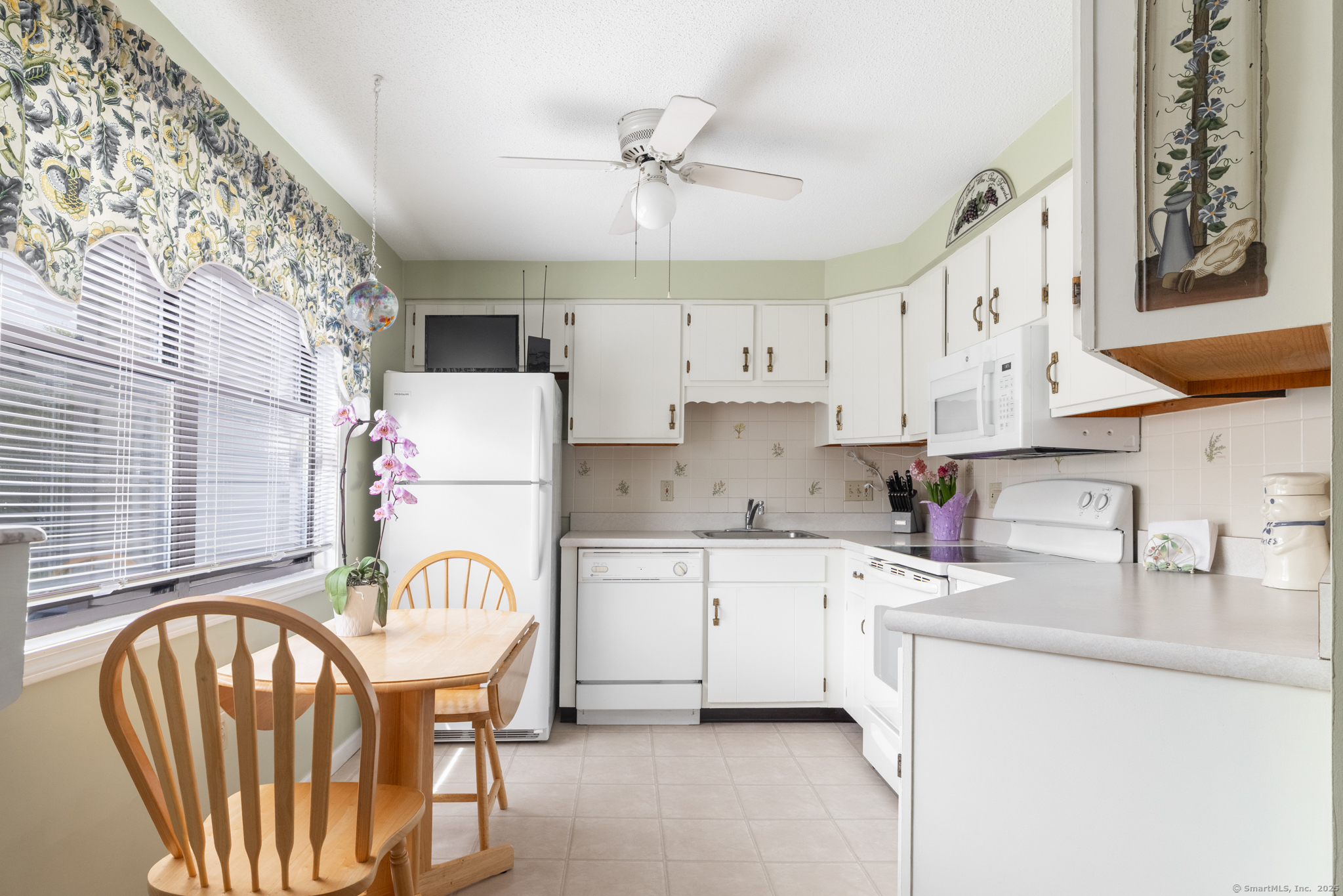 202 Metacomet Drive #202, Meriden, Connecticut image 10