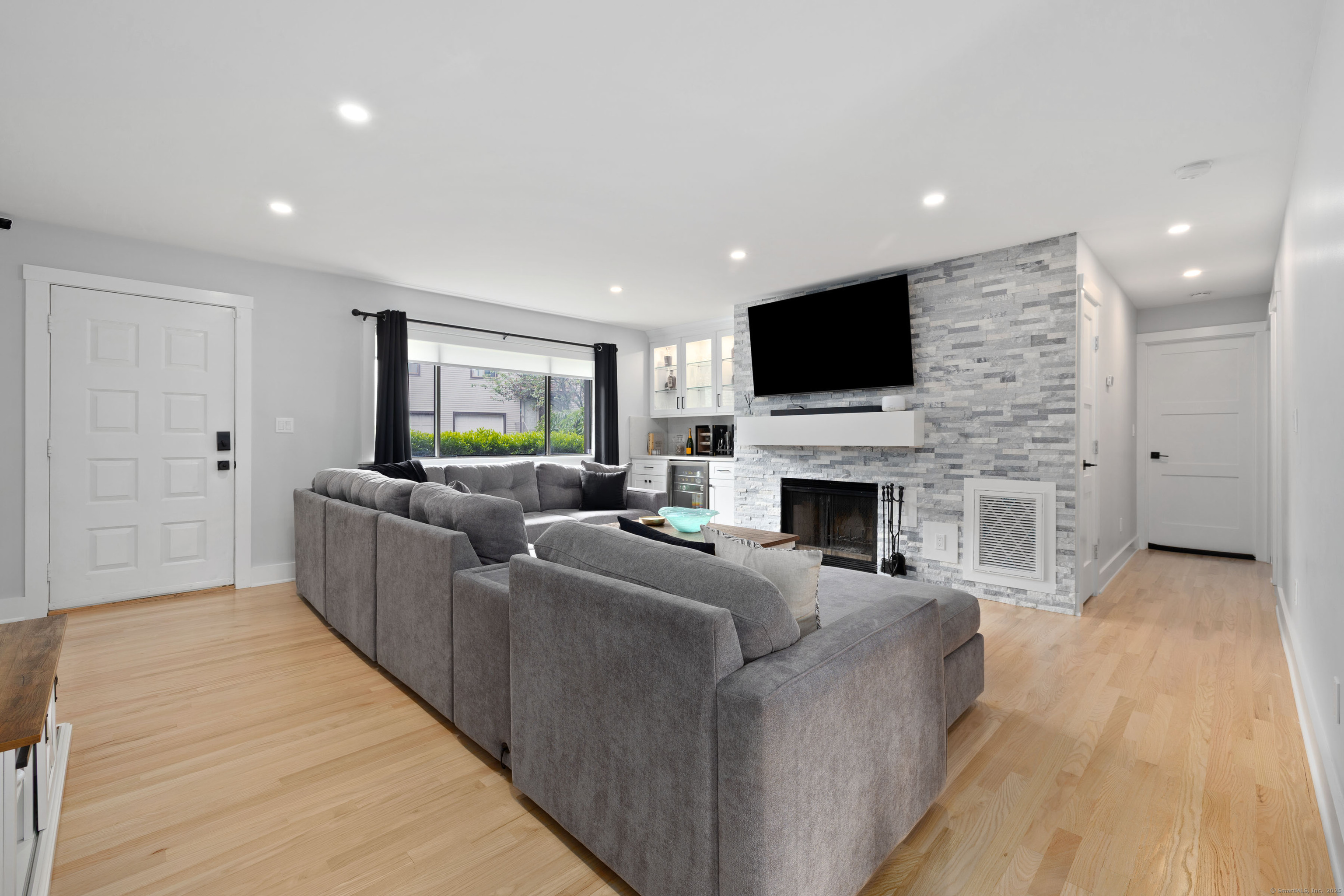 2539 Bedford Street APT 33F