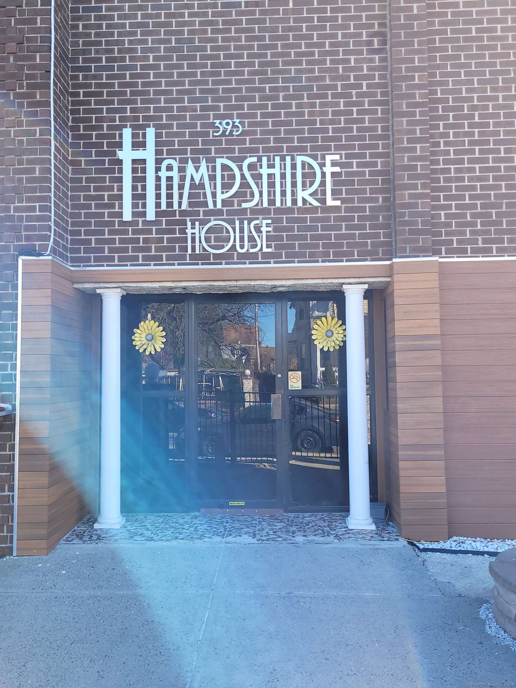 393 Laurel Avenue #APT 409, Bridgeport, Connecticut image 1