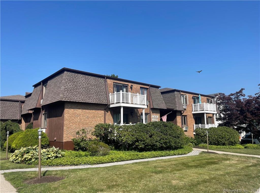 Photo 1 of 13 of 136 Deer Hill Avenue C31 condo