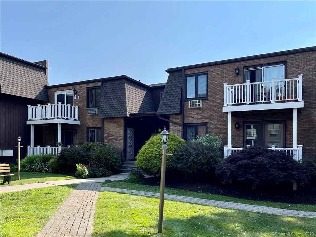 Photo 2 of 13 of 136 Deer Hill Avenue C31 condo