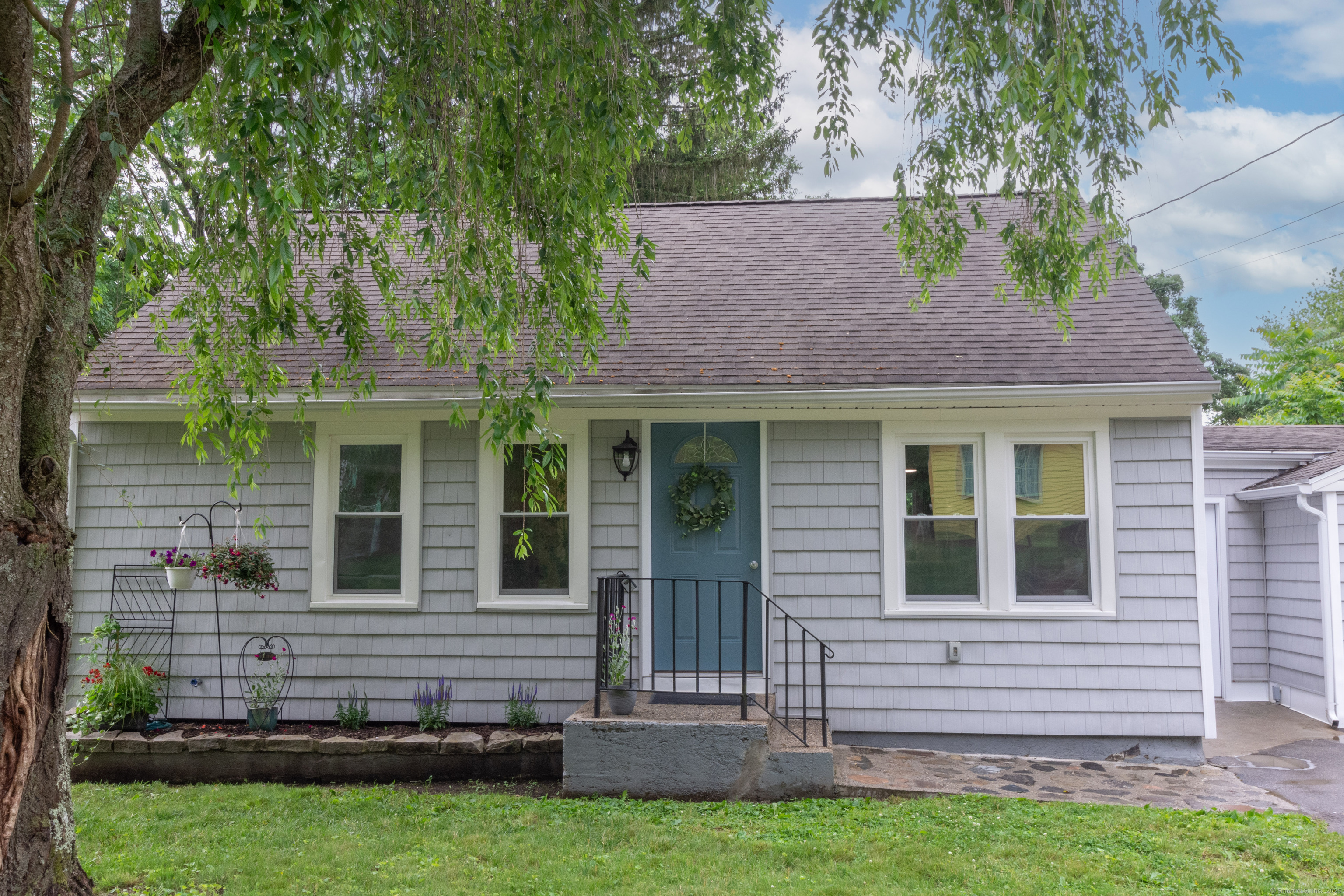 15 West Avenue