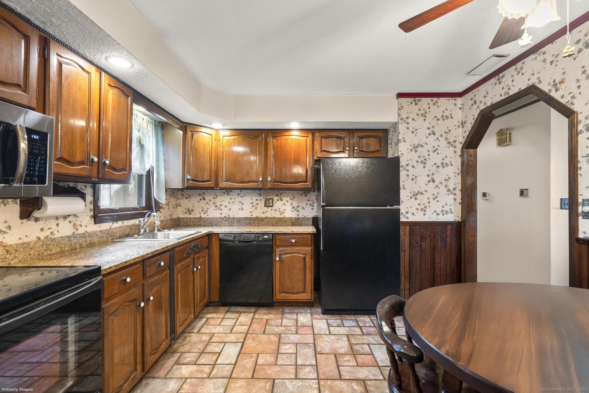 3 Timberland Drive, East Haven, Connecticut image 28