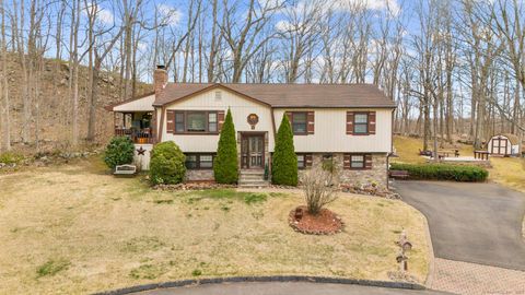 3 Timberland Drive East Haven CT 06513