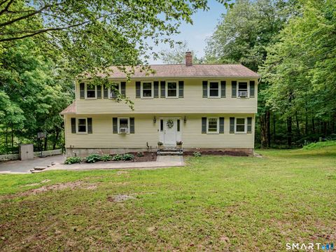 Homes For Sale - 44 The Old Road<br/> Newtown, CT 06470