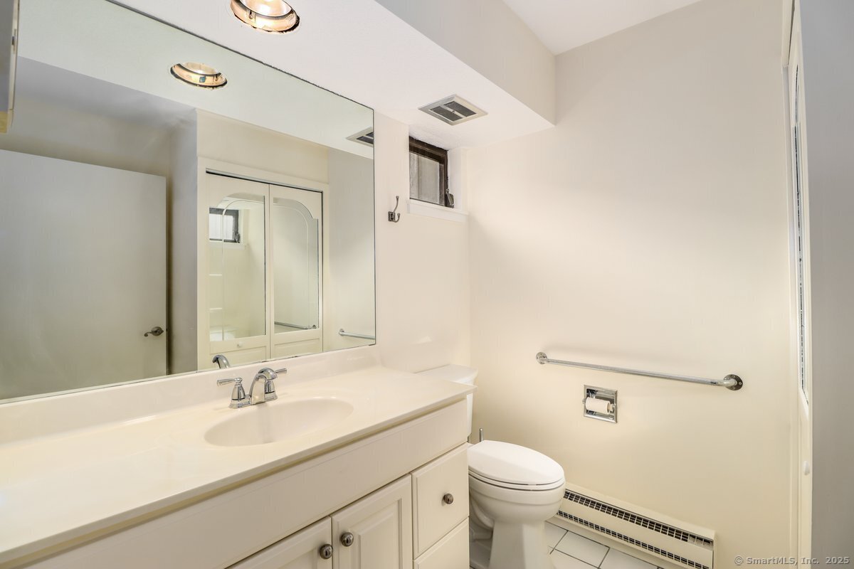8 Heritage Village #D, Southbury, Connecticut image 15