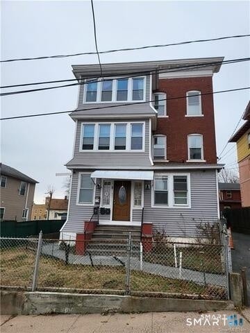 Multifamily For Rent - 8 Erwin Place #3RD FLOOR<br/> New Britain, CT 06051