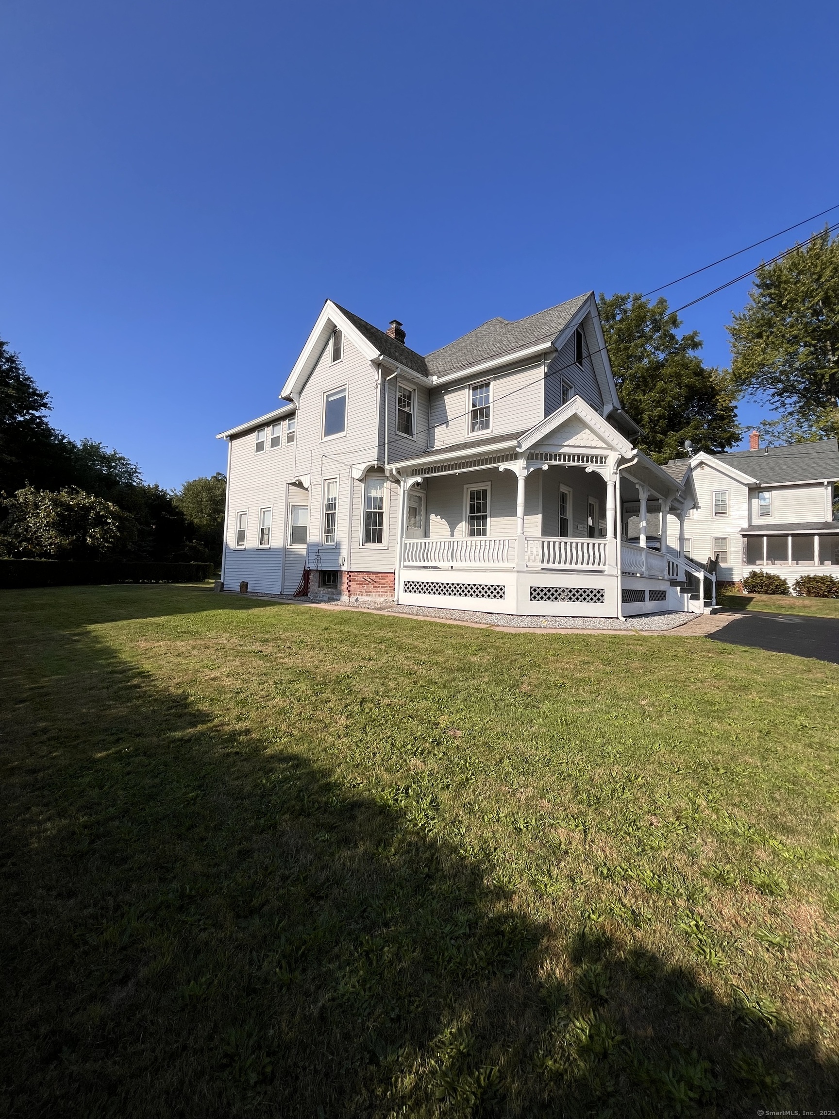 702 Farmington Avenue 704