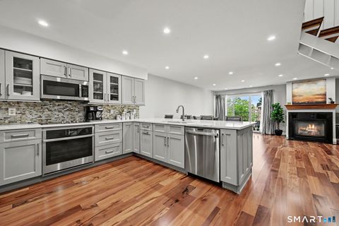 Photo of 1400 Bedford Street #5, Stamford, CT 06905 (MLS # 24189573)