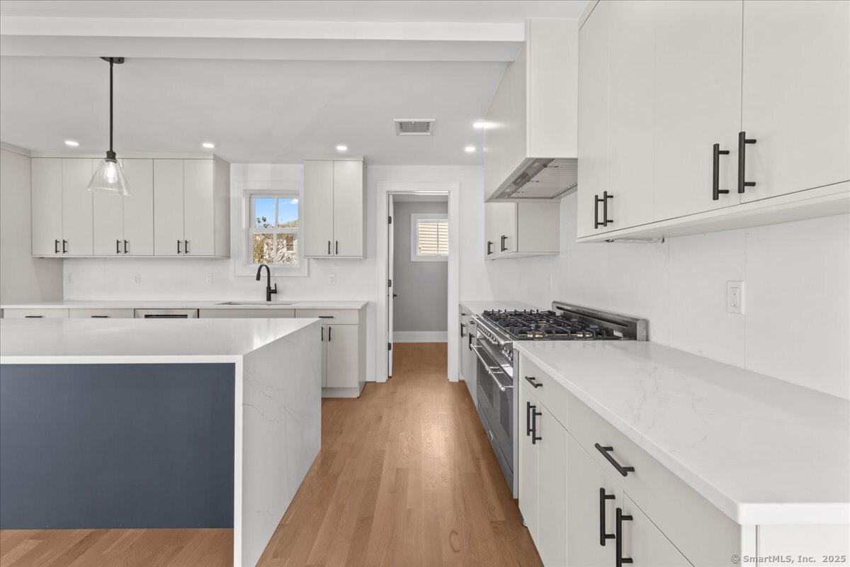 108 Gregory Boulevard