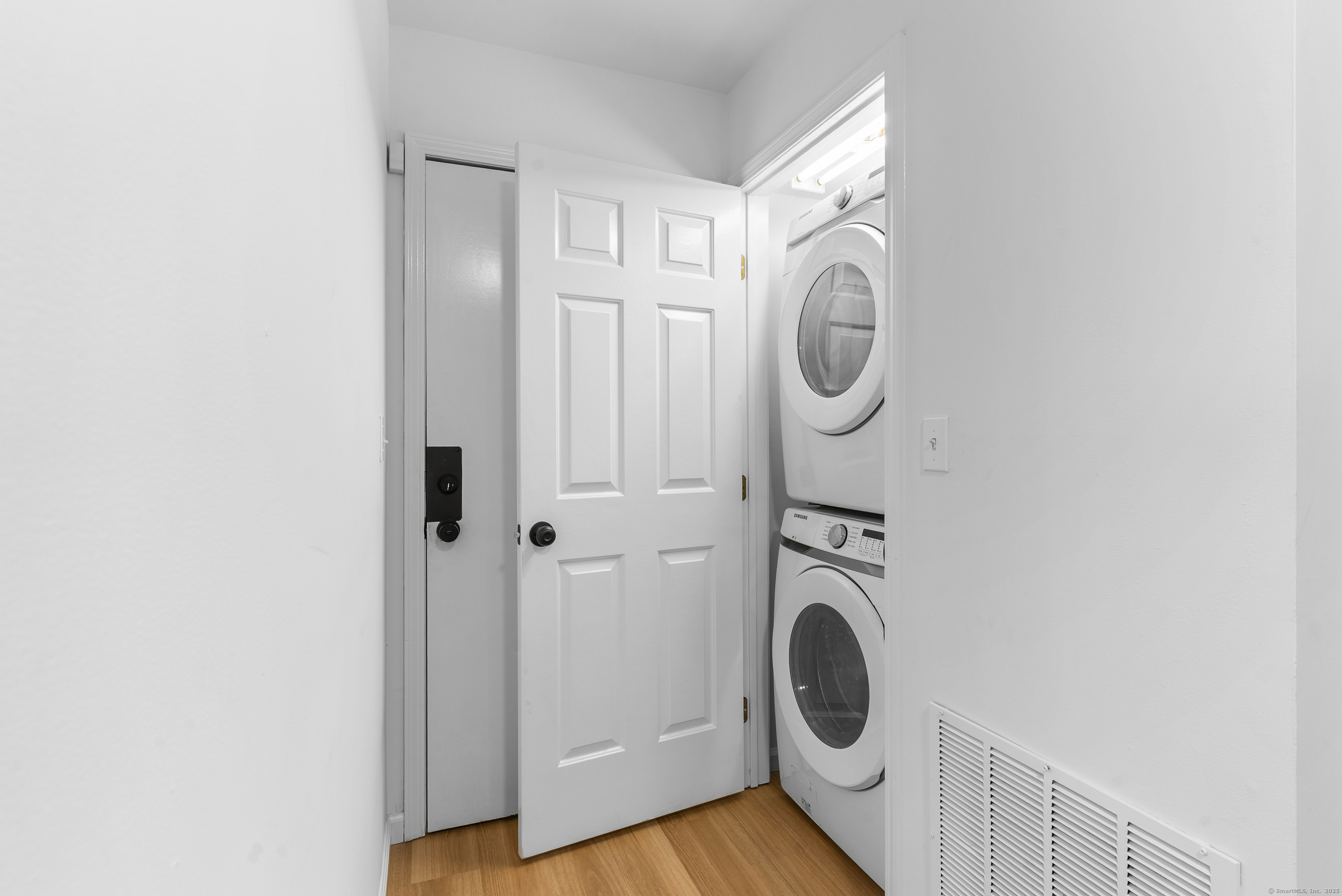 500 Glendale Avenue #6, Bridgeport, Connecticut image 6