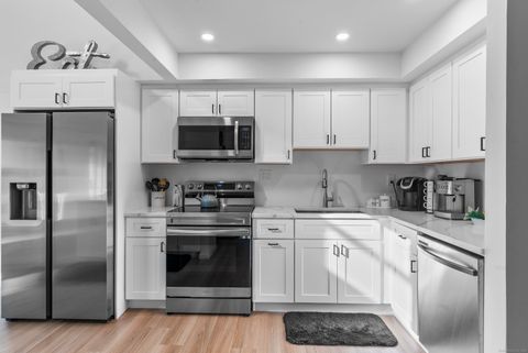 500 Glendale Avenue Unit 6, Bridgeport, CT 06606 - #: 24080453