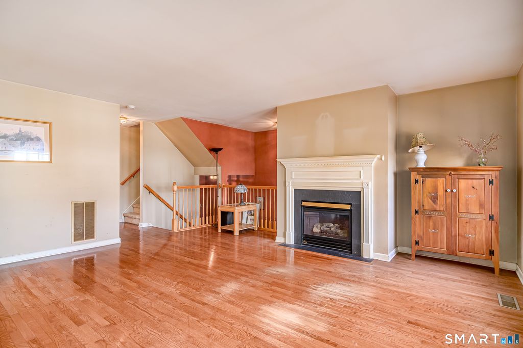 Photo of 2904 Eaton Court #2904, Danbury, CT 06811 (MLS # 24144260)