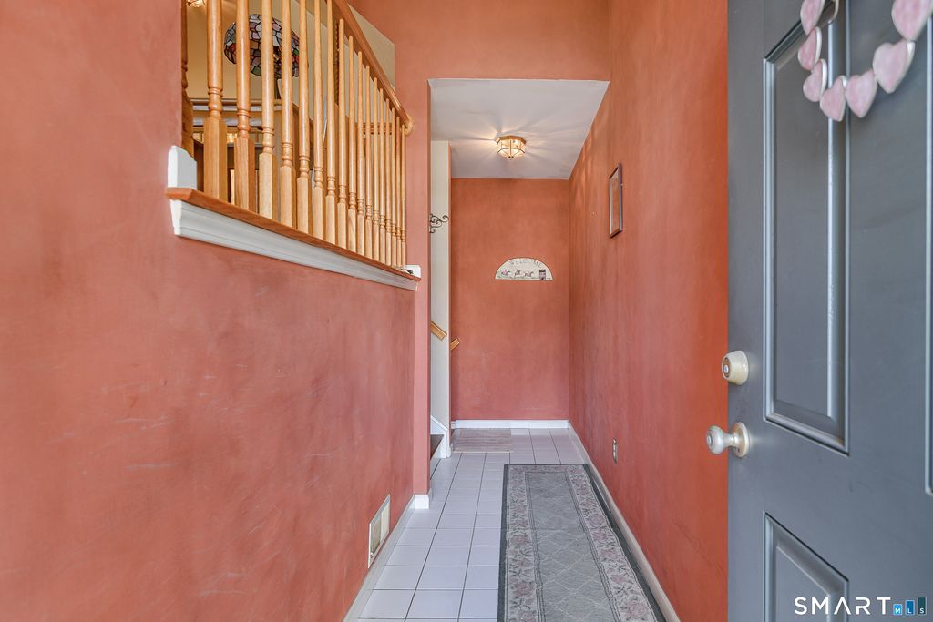 Photo of 2904 Eaton Court #2904, Danbury, CT 06811 (MLS # 24144260)