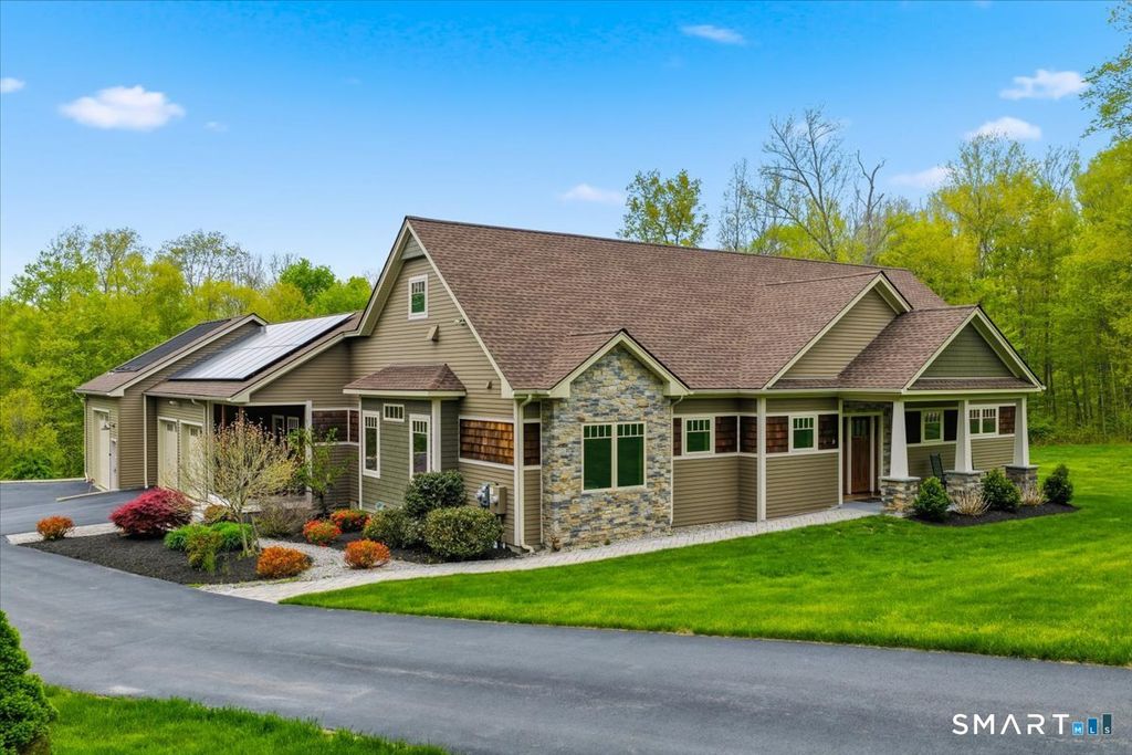 Photo of 17 Decubellis Court, Putnam, CT 06260 (MLS # 24172881)