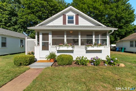 Homes For Sale - 10 Portland Avenue<br/> Old Lyme, CT 06371