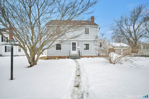 Photo of 37 Dobson Circle, Middletown, CT 06457 (MLS # 24135270)