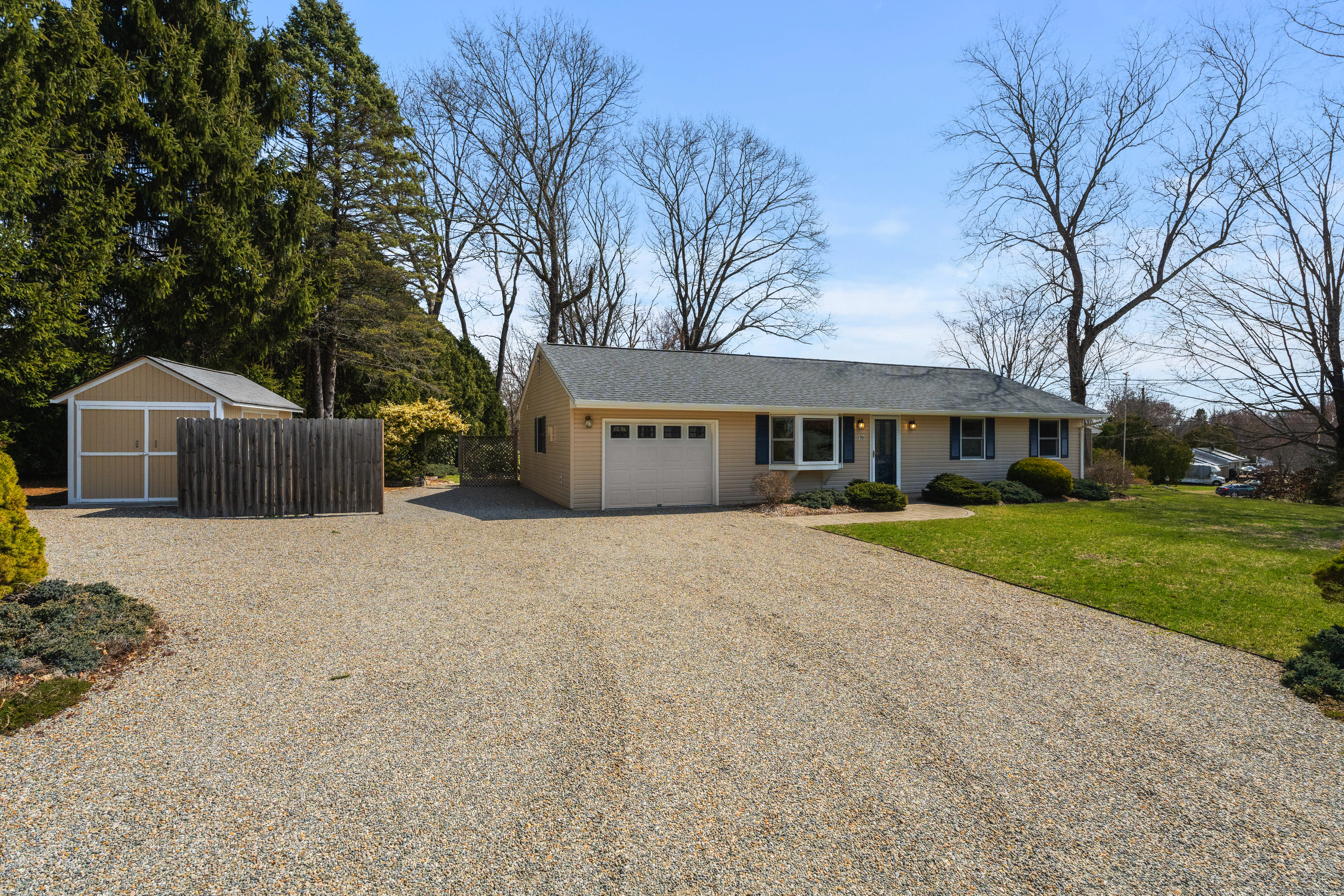 99 Massachusetts Road, Montville, Connecticut image 2