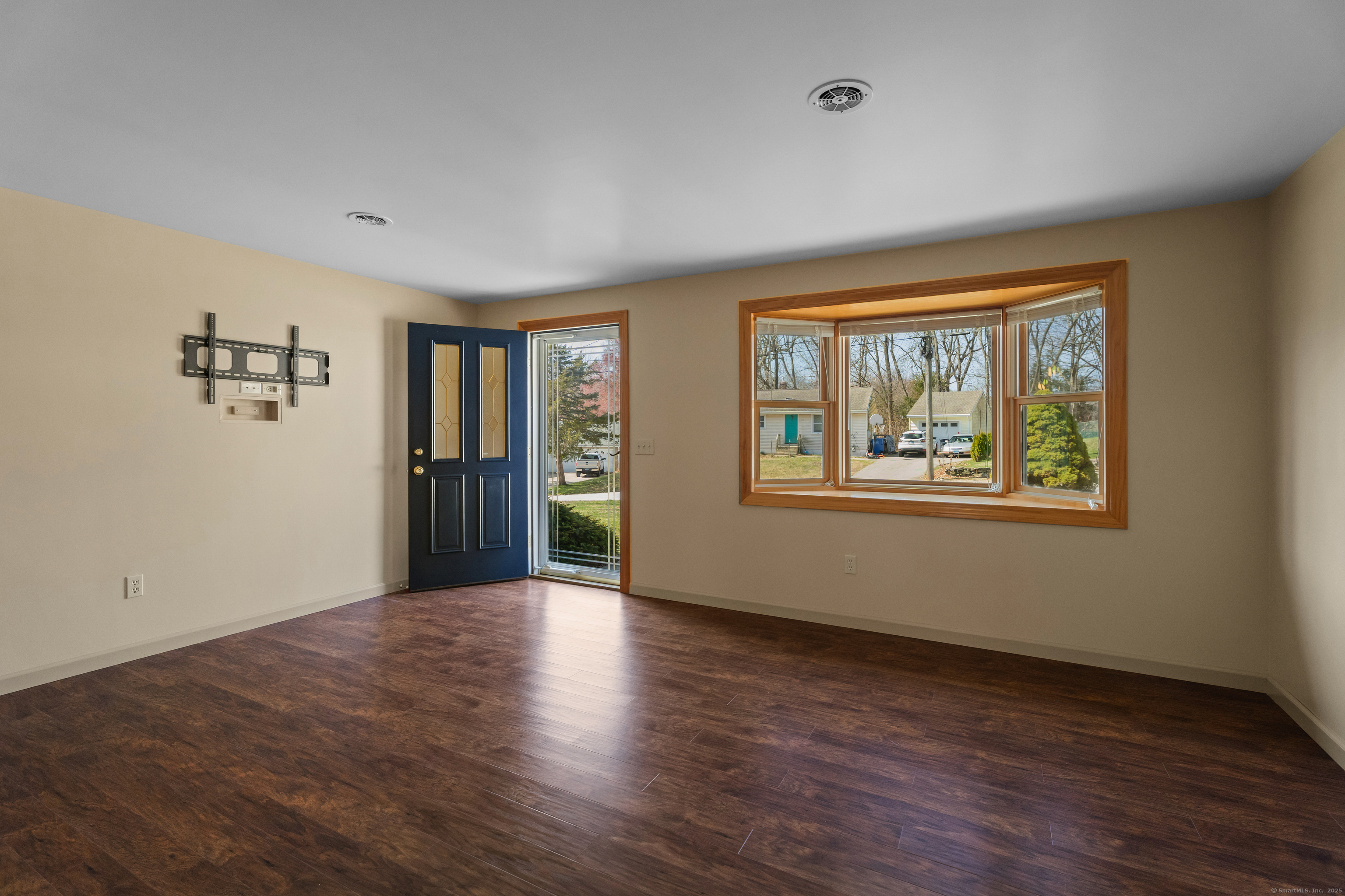 99 Massachusetts Road, Montville, Connecticut image 8