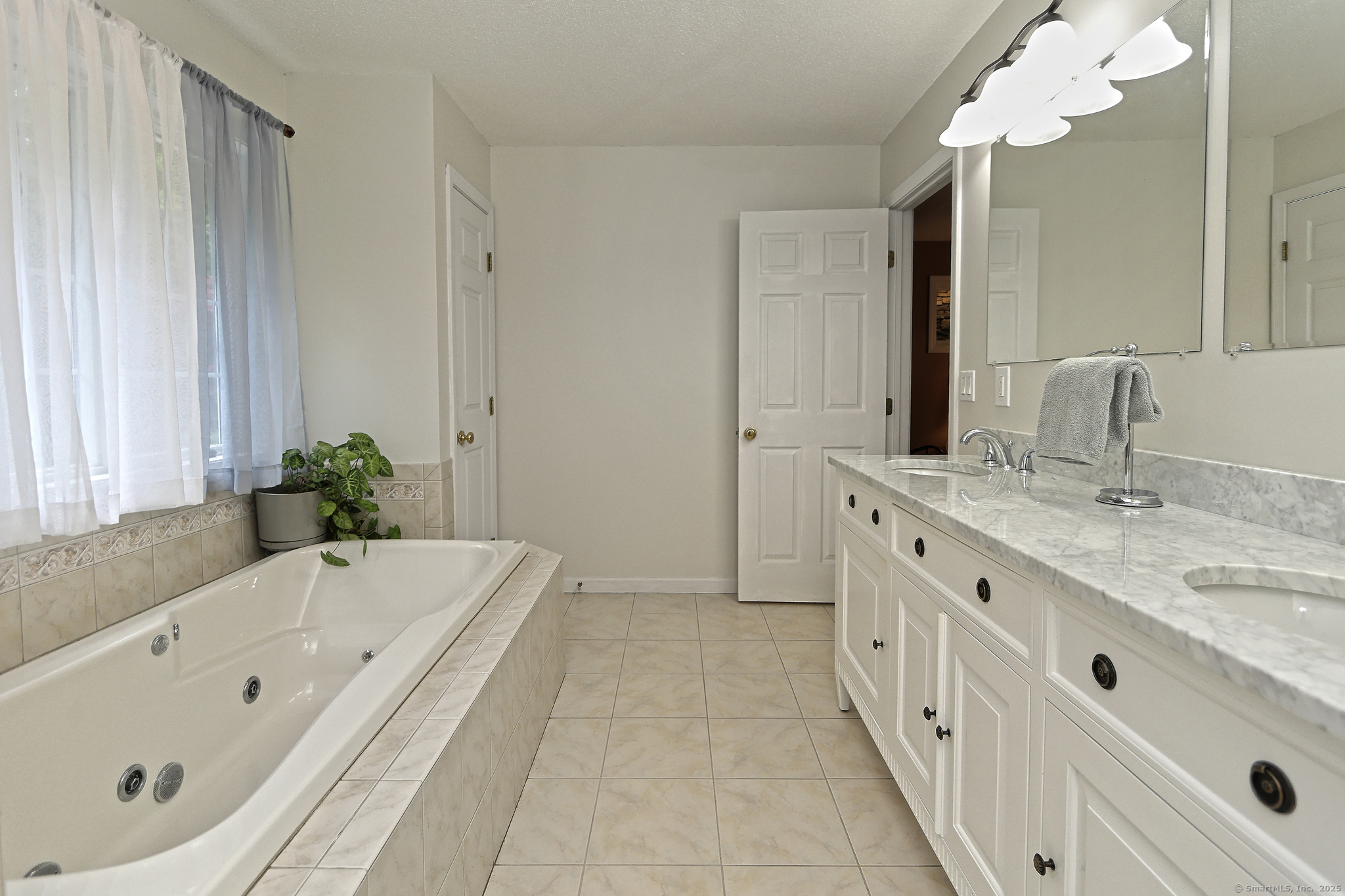 250 Wooding Hill Road, Bethany, Connecticut image 22