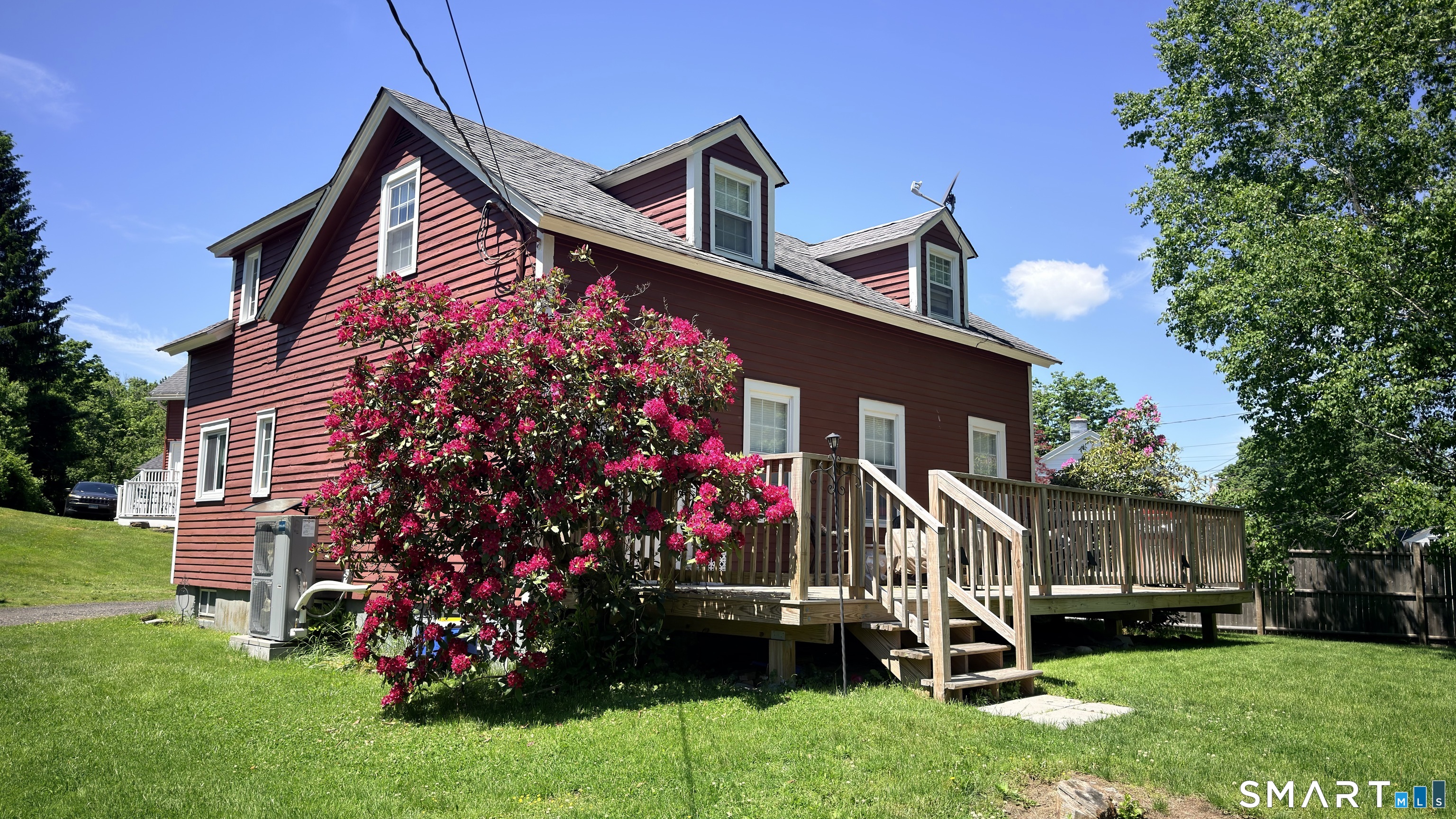 2 Maple Avenue