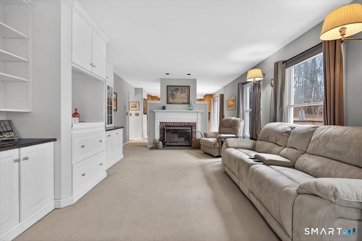 15 Farm Brook Court