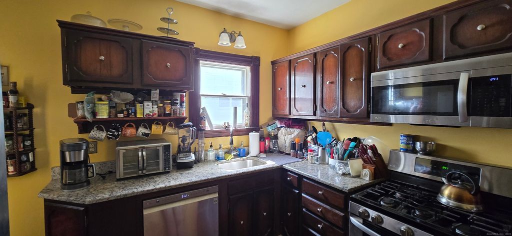 Photo of 28 Perkins Avenue, Norwich, CT 06360 (MLS # 24141627)