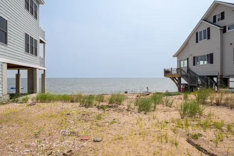 262 & 264 Cosey Beach Avenue East Haven CT 06512