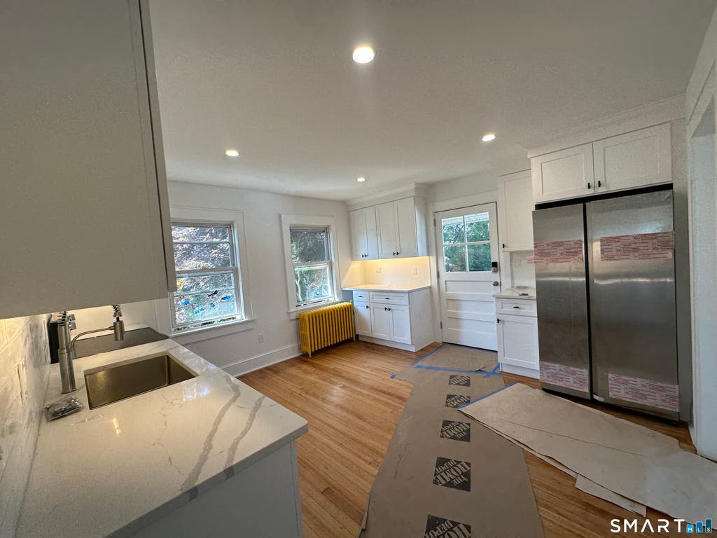 Photo of 20 Parker Avenue, Stamford, CT 06906 (MLS # 24197992)