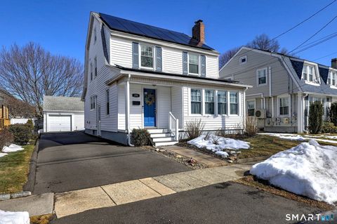 Photo of 376 Windsor Avenue, Stratford, CT 06614 (MLS # 24149057)