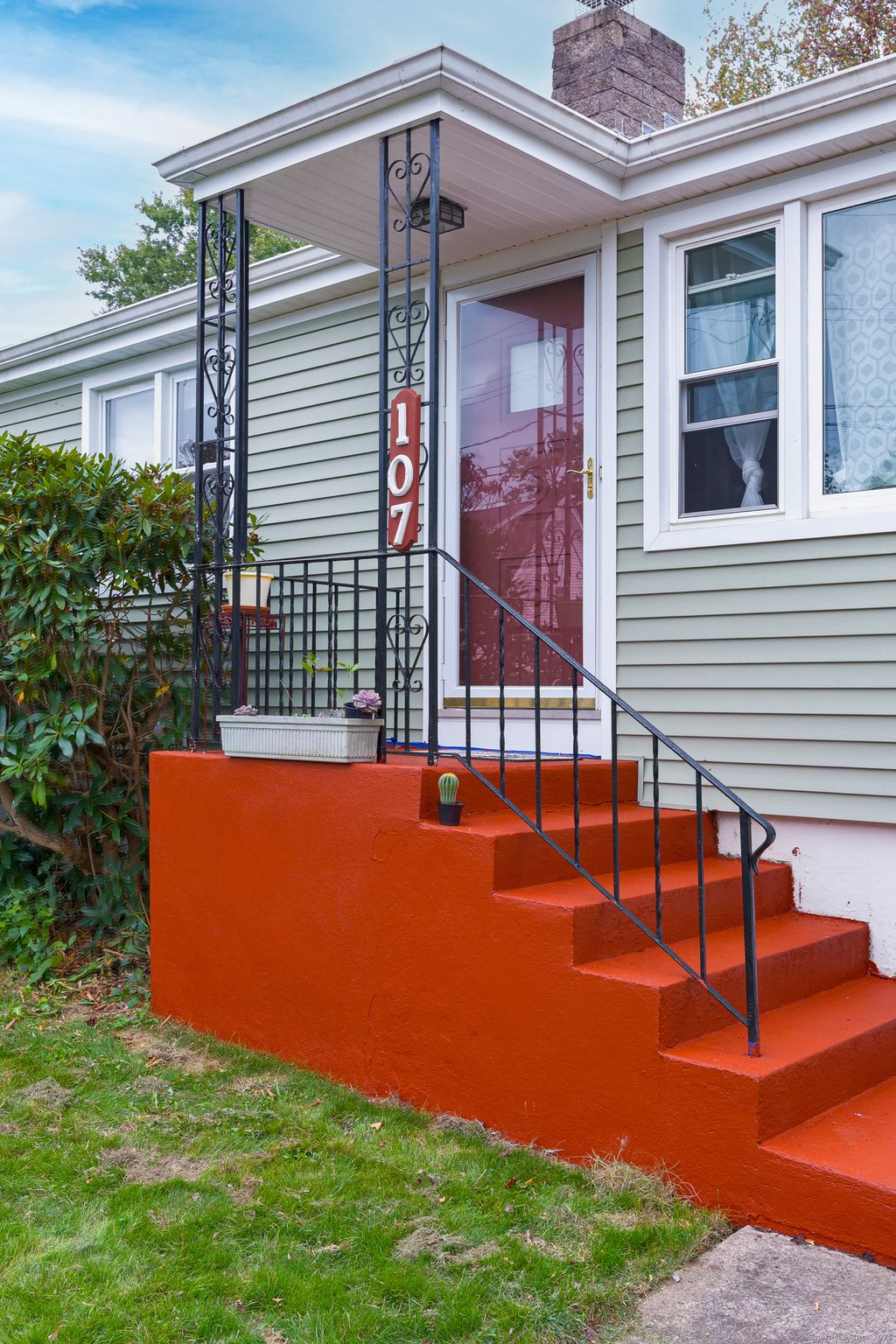 Photo of 107 Tuthill Street, West Haven, CT 06516 (MLS # 24133451)