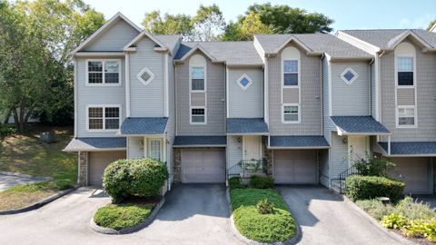 19 Hawthorne Drive 102 New London CT 06320