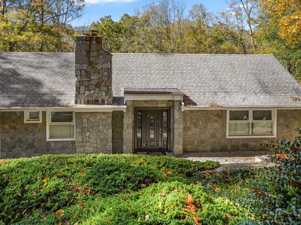 Photo of 27 Wellington Drive, Stamford, CT 06903 (MLS # 24133749)