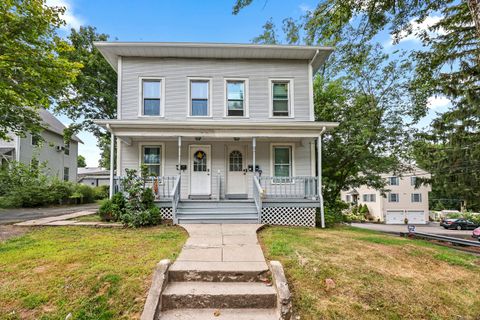 Photo of 29 Lincoln Place, Bristol, CT 06010 (MLS # 24121778)