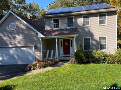 Photo of 8 Catbird Lane, East Lyme, CT 06333 (MLS # 24214828)
