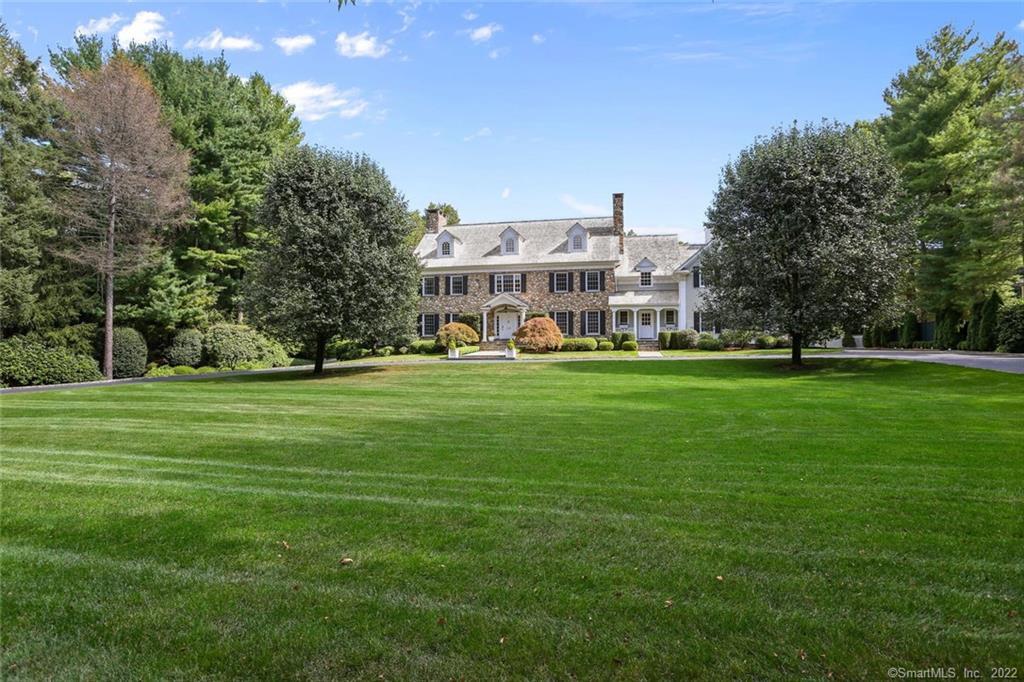 Photo 1 of 128 Stoneleigh Road, New Canaan, Connecticut, $2,800,000, Web #: 170239245