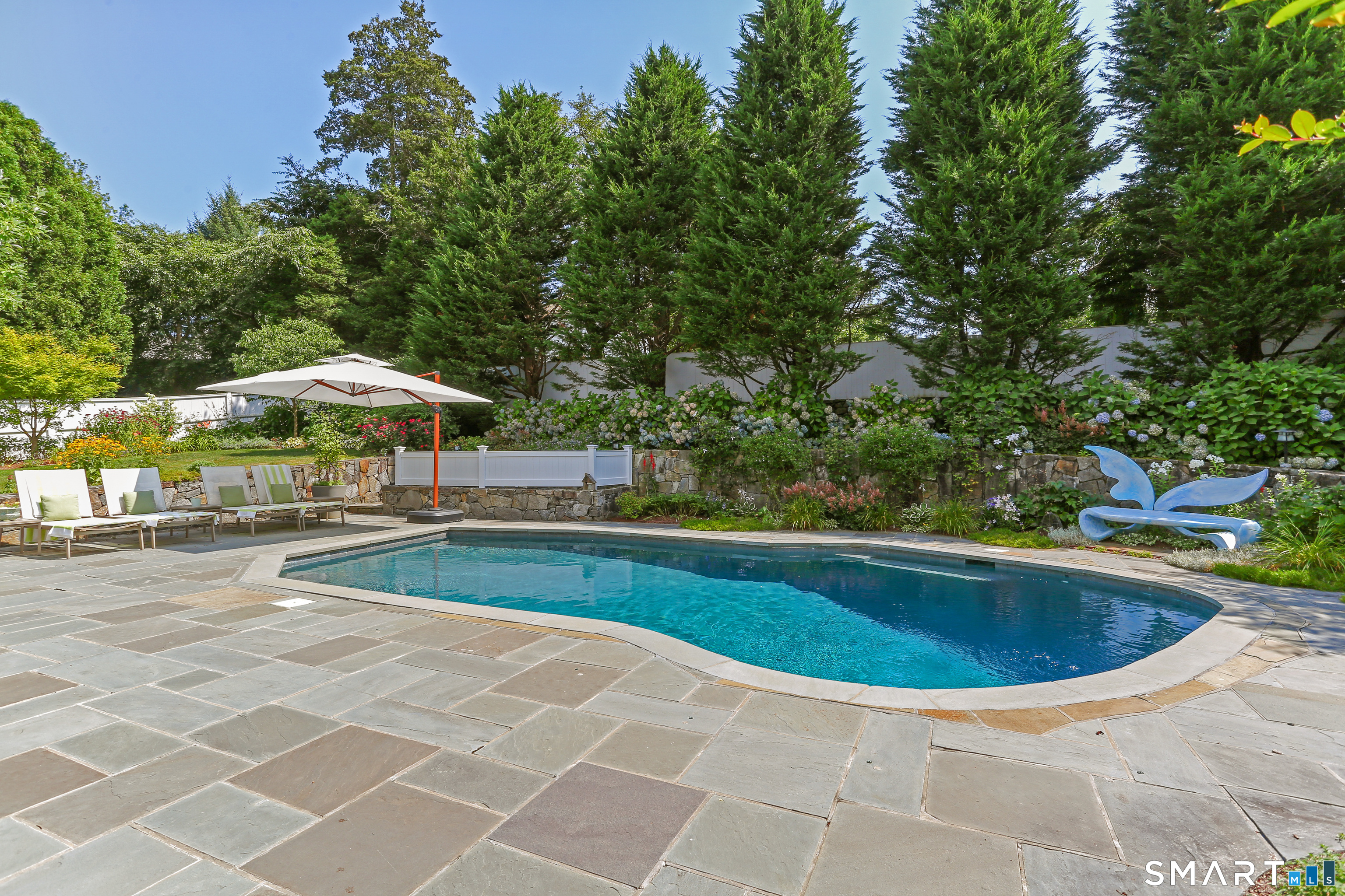 7 Pond Edge Road