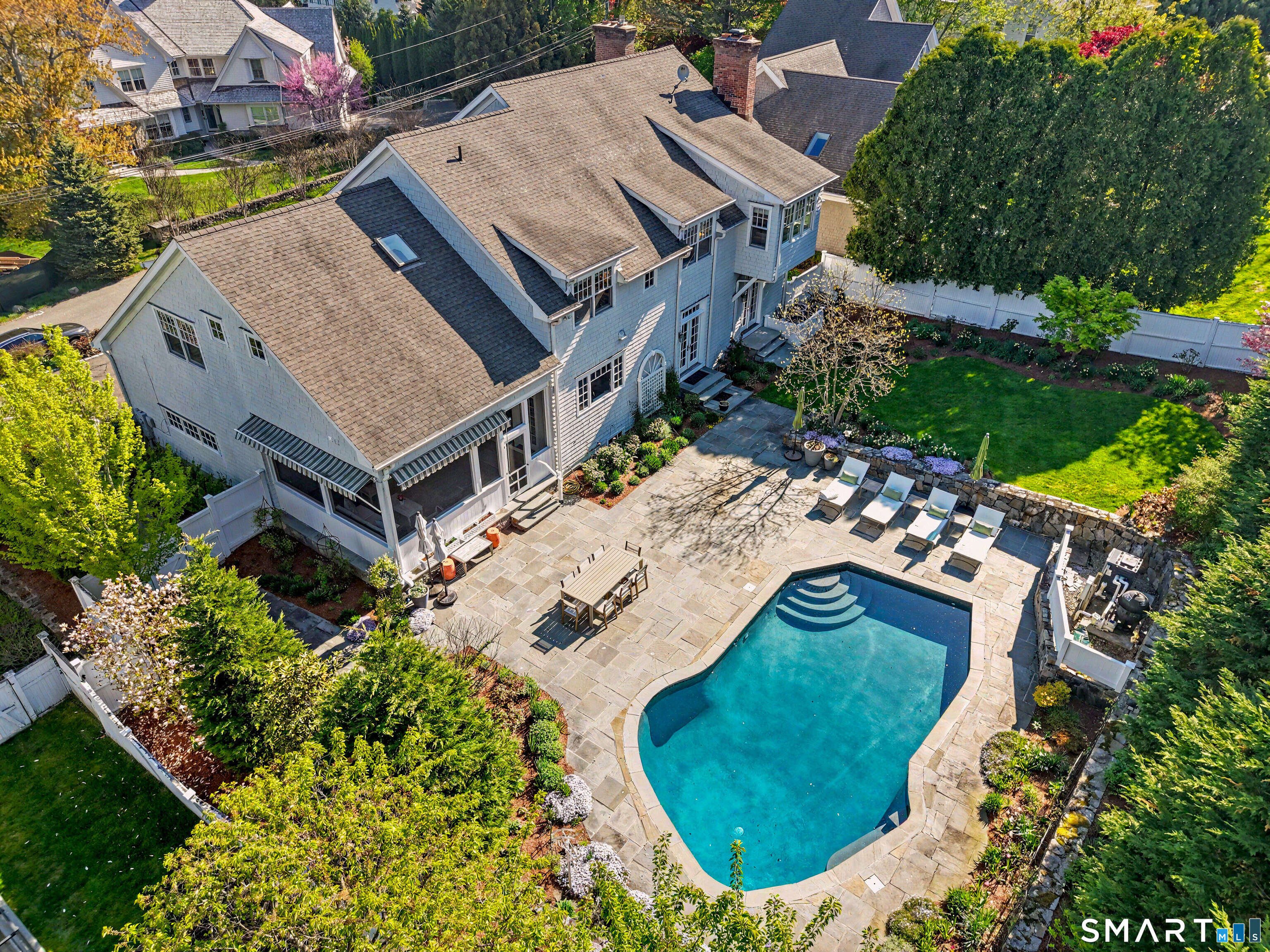7 Pond Edge Road