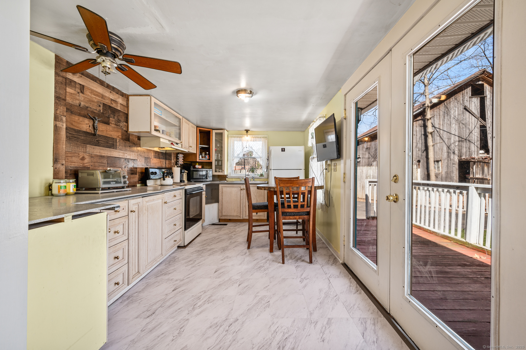 388 Marion Avenue, Southington, Connecticut image 9