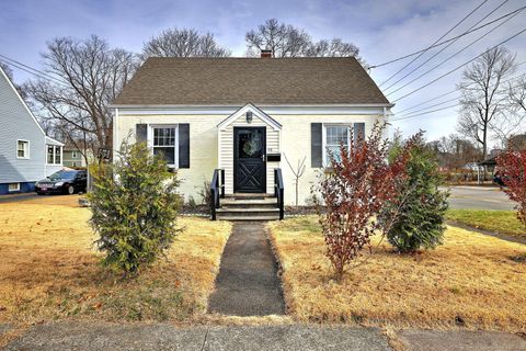 Photo of 113 Chester Street, Hamden, CT 06514 (MLS # 24143997)