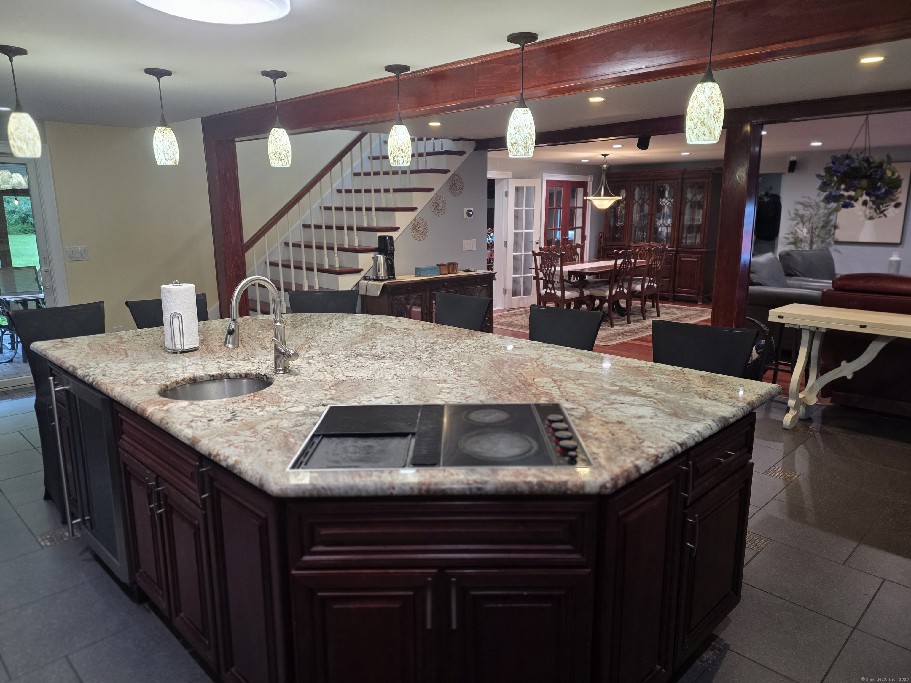 913 Pleasant Valley Road