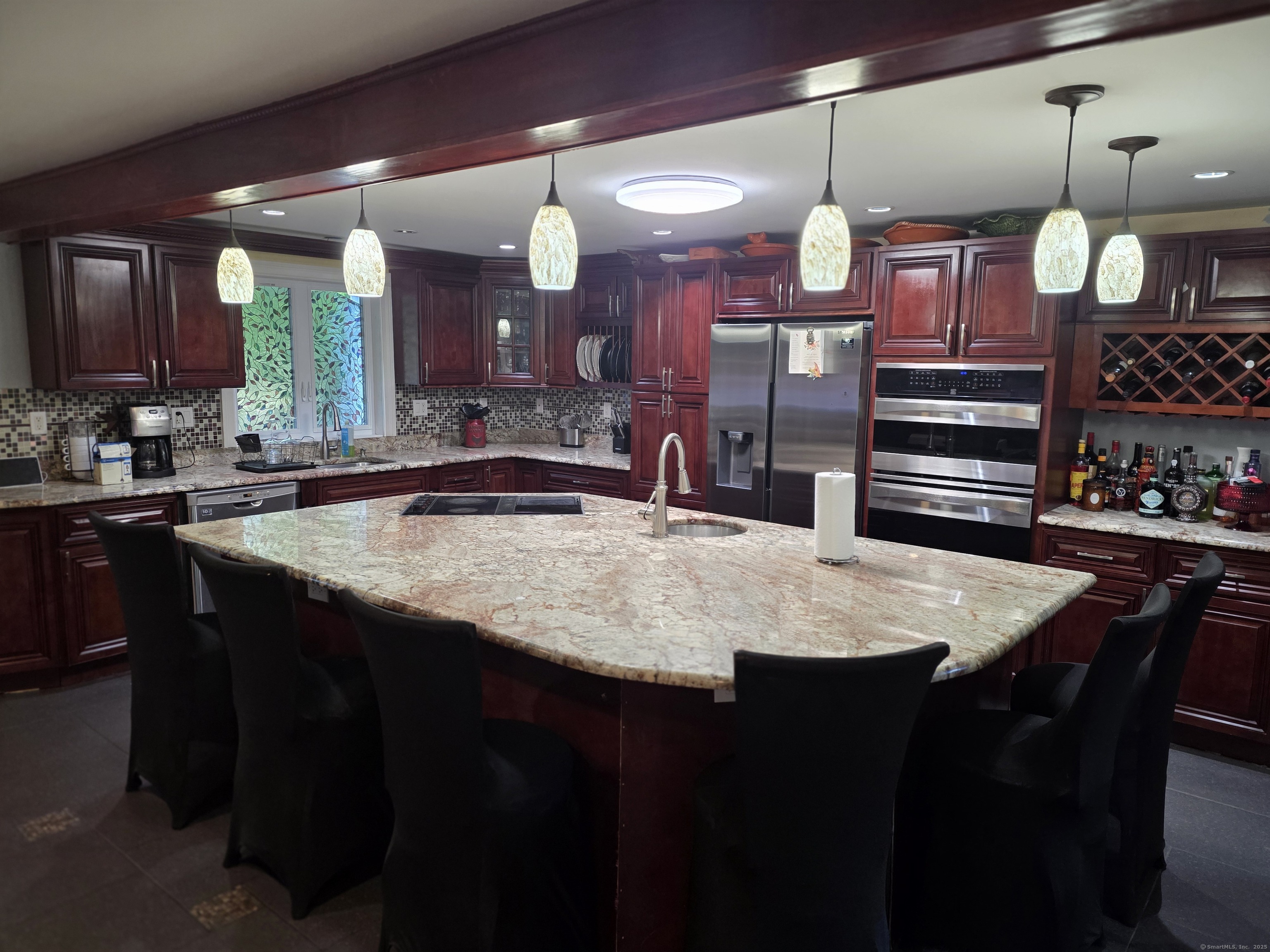913 Pleasant Valley Road