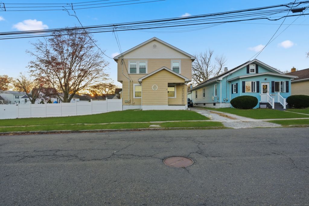 Photo of 39 Woodcrest Avenue, Stratford, CT 06614 (MLS # 24139262)