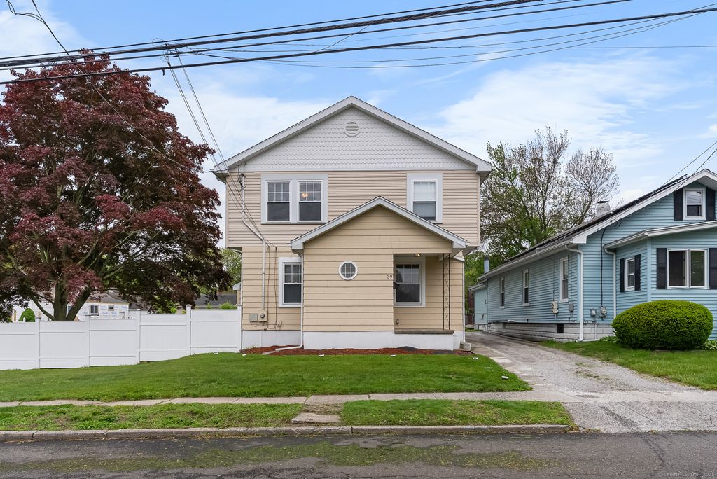 Photo of 39 Woodcrest Avenue, Stratford, CT 06614 (MLS # 24139262)